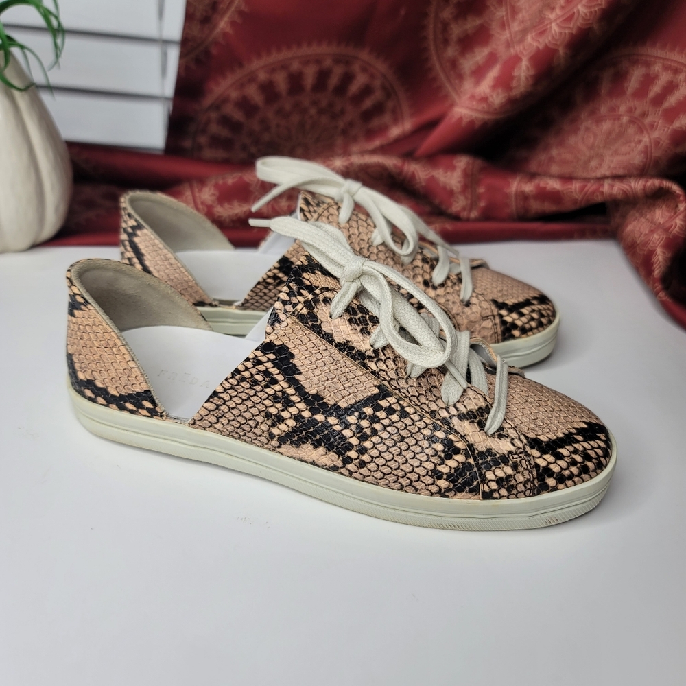 Freda Salvador D'orsay Sneakers Snake Print Size 6